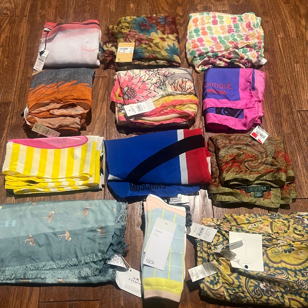 11 Scarf Lot Coach, Loft, Talbots, Ralph Lauren, Moschino New great bargain